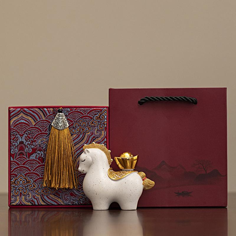 Horse Ornament for Prosperity, Handcrafted Resin Table Décor with Spinnable Gold Ingots and Gourds, Fortunate Feng Shui Present
