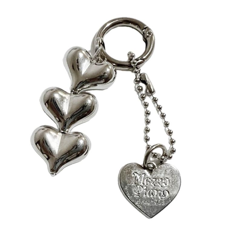 Y2K Silver Heart Pendant Keychain Pendant Cute Bag Charm Alloy Material Bag Jewelry Backpack Charm for Phone Bag Camera