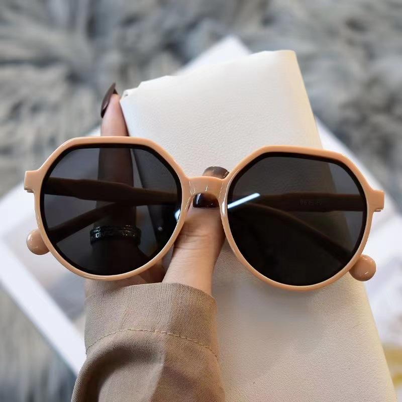 New Small Frame Women's Oval Sunglasses Retro Street Photo Shopping Sun Glasses Sunshade for Men And Women Glasses UV400 Eyewear