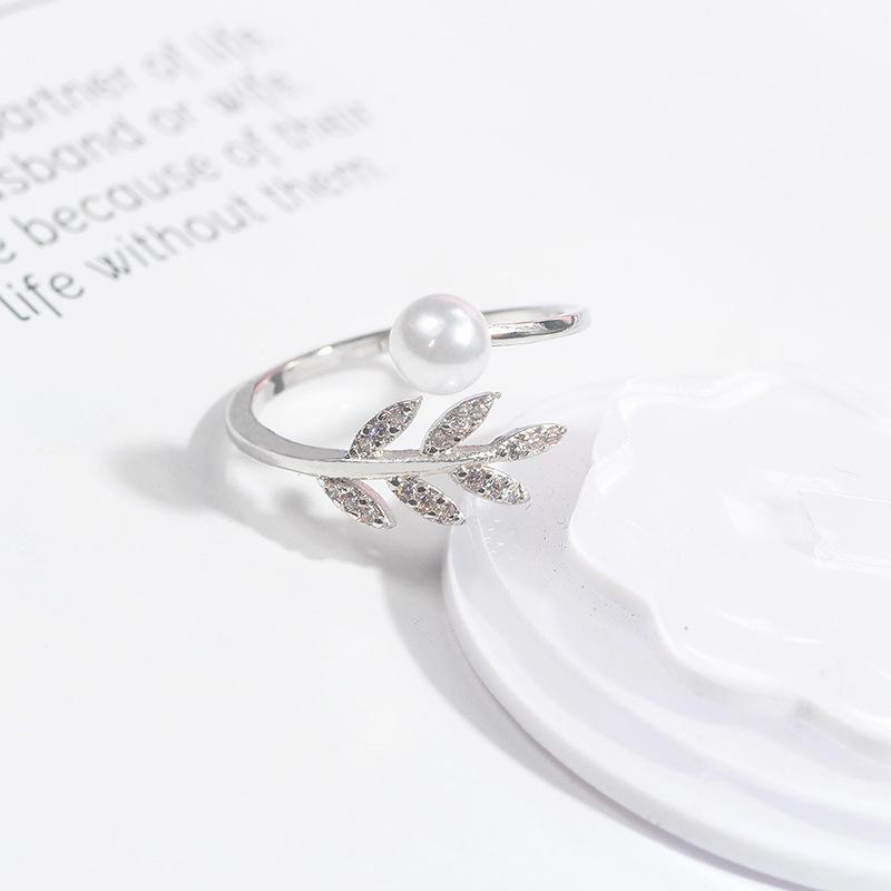 Temperament Color Retention Open Ring, Simple Leaf Slightly Inlaid Zircon Pearl Ring, Adjustable Jewelry