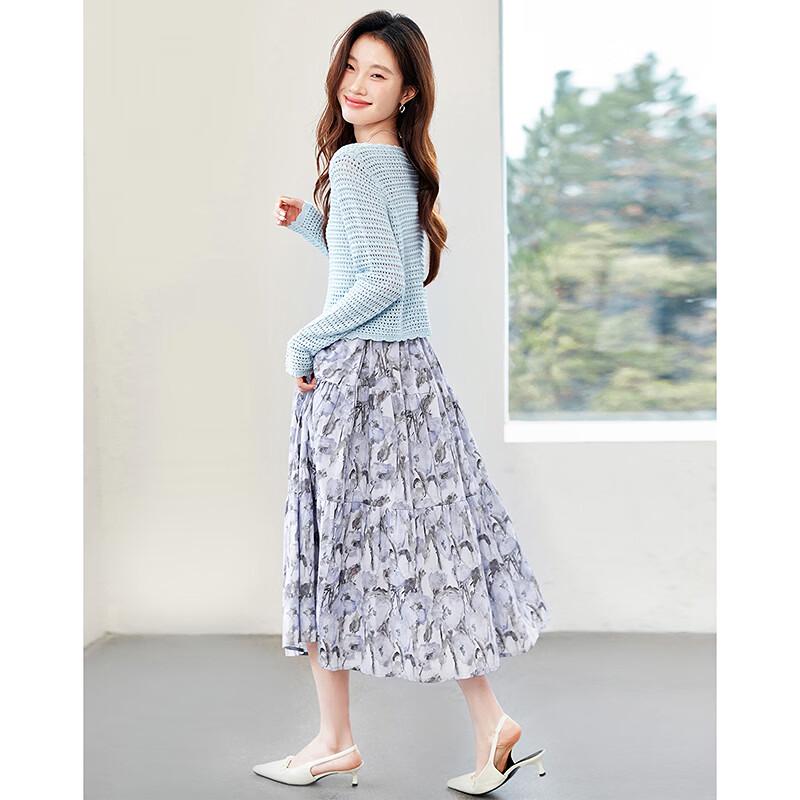 Женский комплект: платье с принтом и синяя блузка L