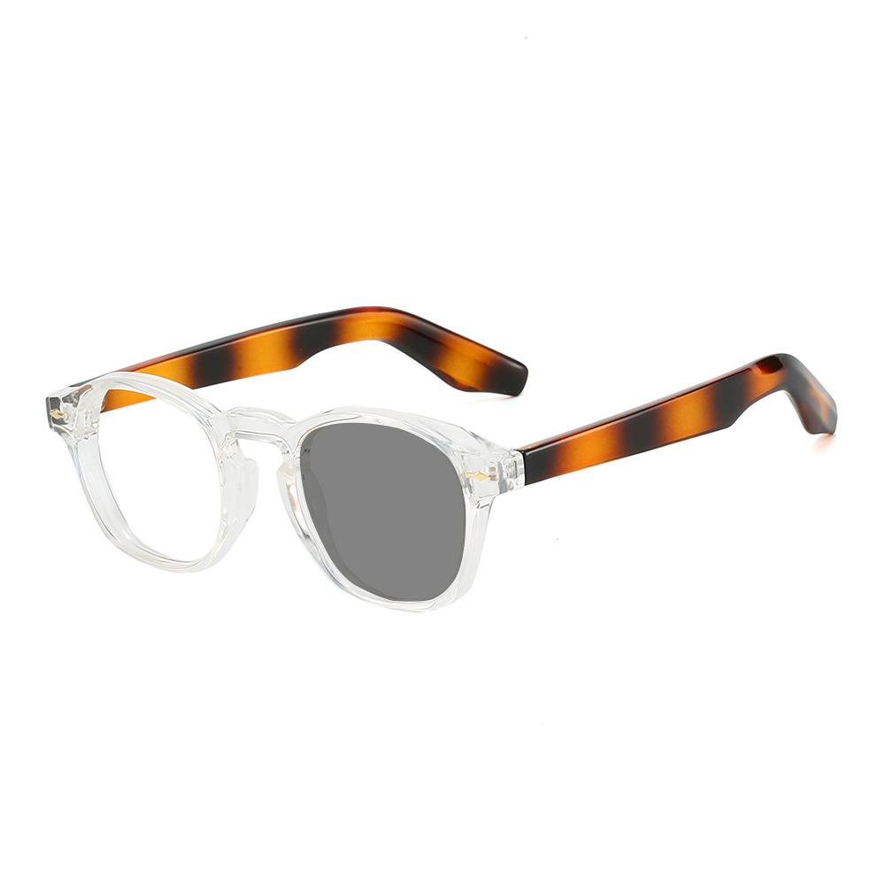 New Photochromic Reading Glasses Unisex Blue Light Blocking Glasses Fashionable Square Frames Turn Grey Presbyopia Glasses