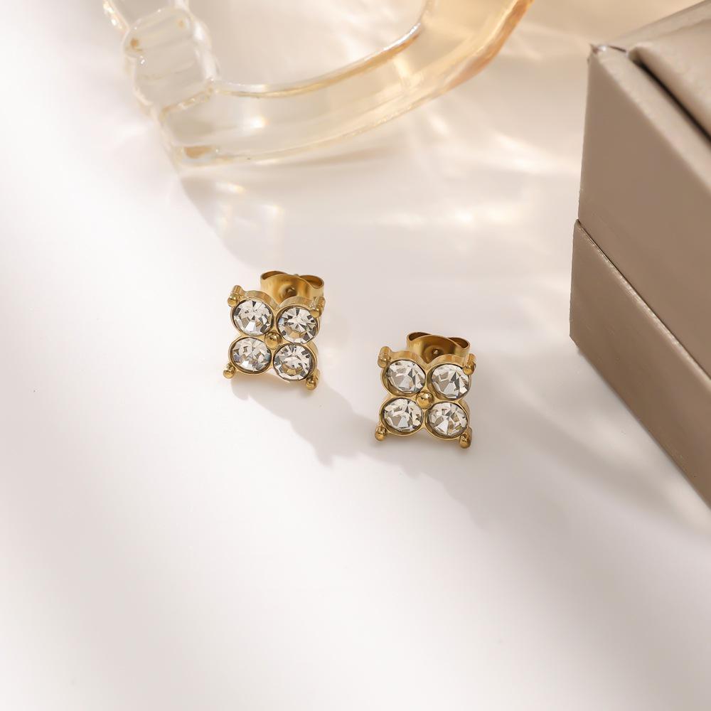 Elegantes Zirkon Kleeblatt Schmuckset: Armband, Halskette und Ohrstecker für Damen