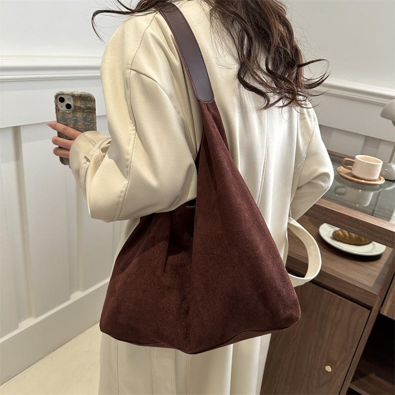 Vintage Women's Bag Large Capacity Suede Shoulder Bag Solid Color Simple Design Casual Commuter Shopper Tote