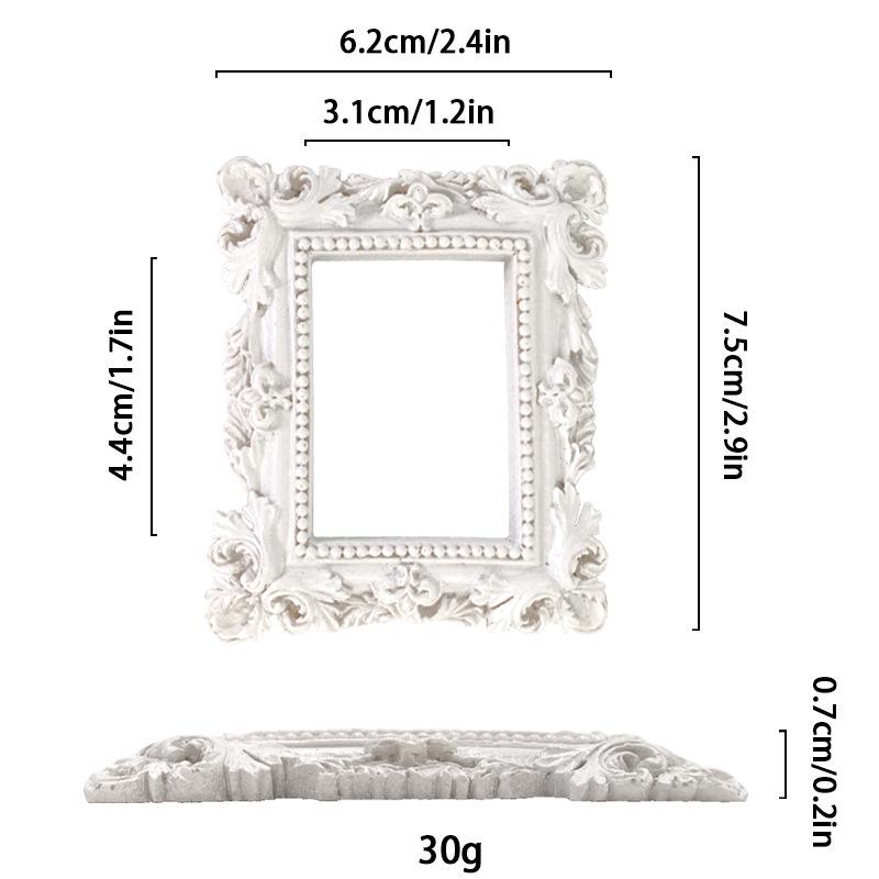 European-Style DIY Phone Case Frame, Badge, Gumi Display, and Dollhouse Scene Miniatures