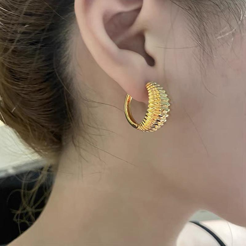French Vintage Gold Color Textured Earrings for Women Stainless Steel Teardrop Chunky Hoop Earrings Statement Jewelry New Trend