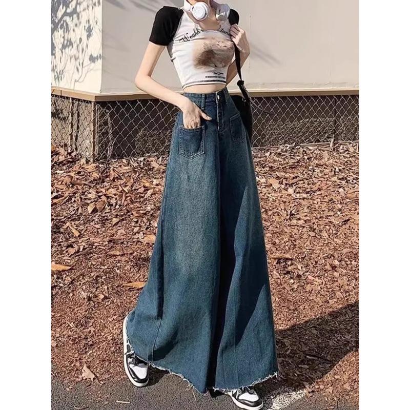 Plus Size Retro Frayed Wide-Leg Denim Skirt for Pear-Shaped Women - High Waist, Slimming Flared Design for Spring and Autumn.