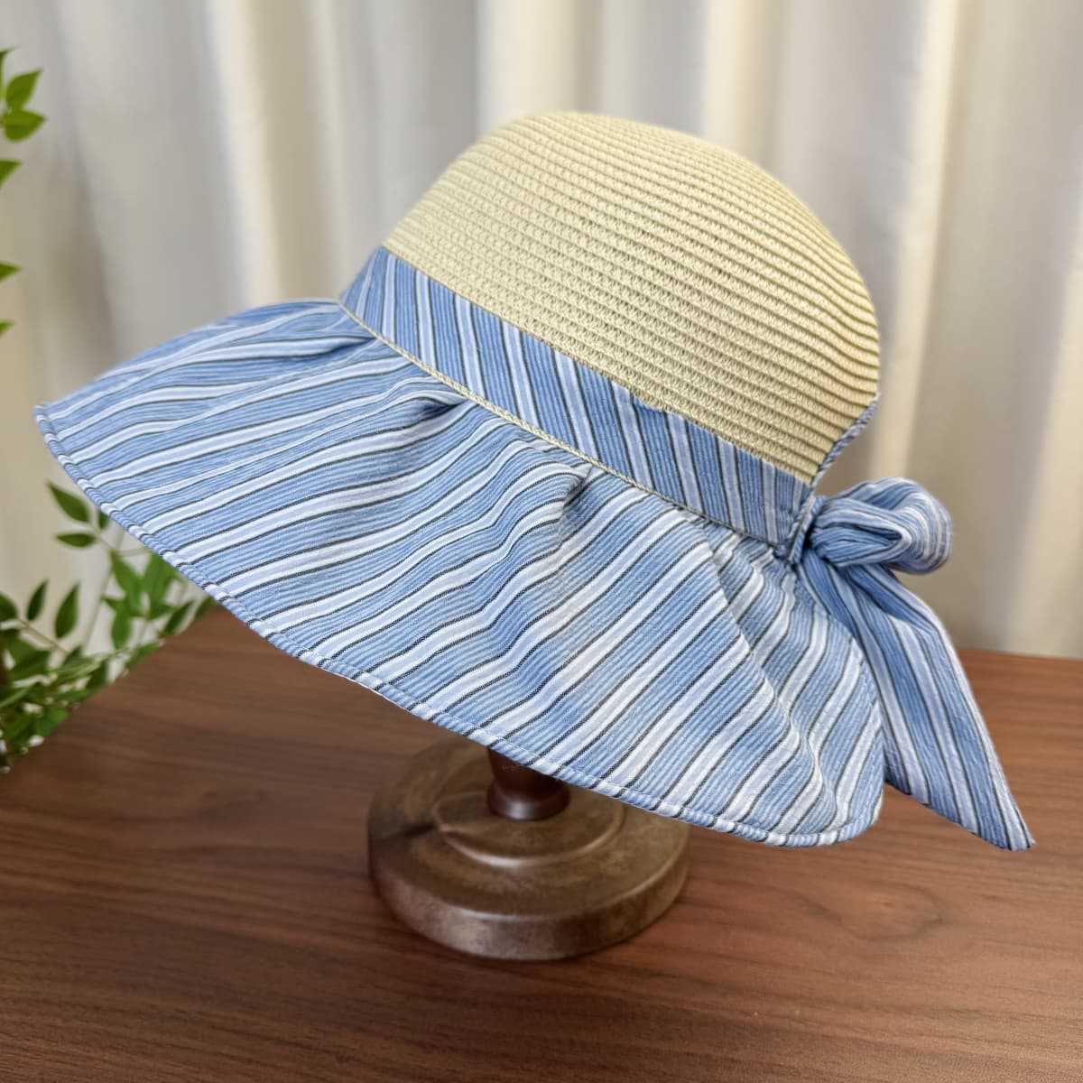 Summer Straw Patchwork Fisherman Hat for Women with Stripes and Bowknot, Wide Brim Sun Protection Hat, Versatile Sun Hat небесно-голубой
