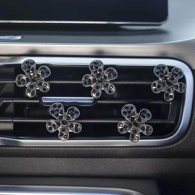 Car Air Freshener Diffuser Charms Car Interior Decor Rhinestone Diamond Crystal Flower Car Air Outlet Perfume Clip Accessories