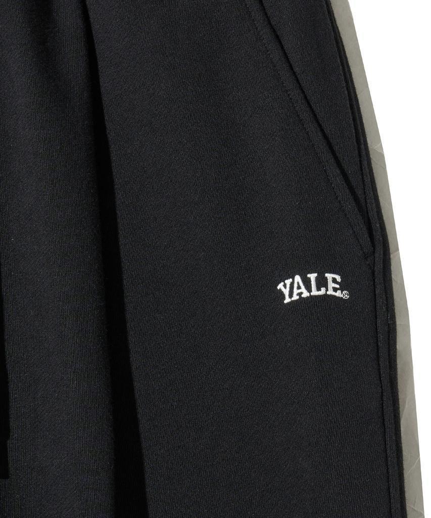YALE Small Arch One-Tuck Sweatpants_Black