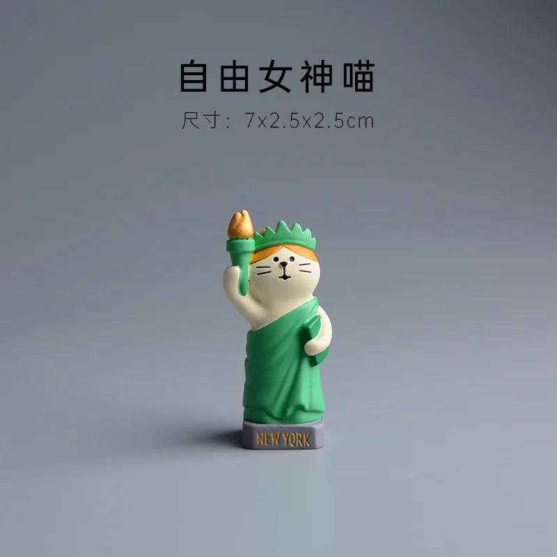 ZAKKA Cute Cat Tiger Panda Small Ornament Crafts Travel Around The World Resin Handicraft Desktop Decor Collection Decoration