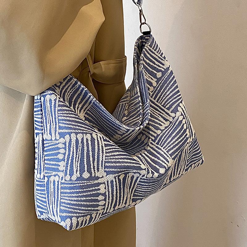 Trendy and Casual Large-capacity Tote Bag, Single-shoulder Bag, Versatile Commuting Broadband Crossbody Bag