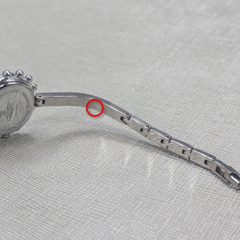 Used Vivienne Westwood Vivienne watch milk crown operation