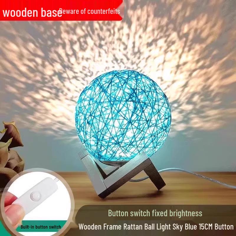 Kreative Rattan-Kugel-Tischlampe: Schlafzimmer Nachttischlampe mit Sternenhimmel-Projektion für Kinder oder Mädchen