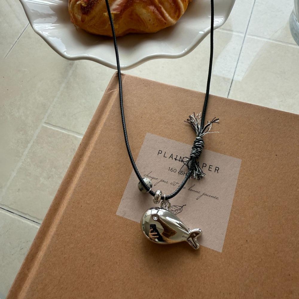 Niche Adjustable Golden Fish Necklaces PU Braided Rope Collarbone Chain Sweater Chain Women Party Gift