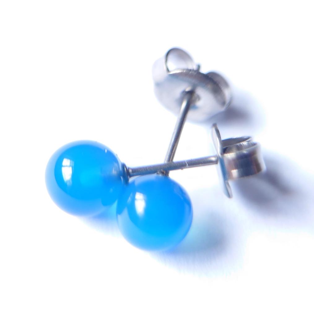 [Kobe Hokodo] Blue Agate 6mm Titanium Earrings