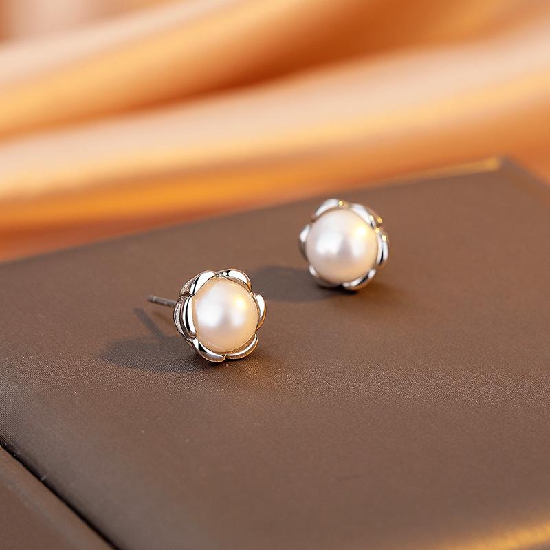 Rose Stud Earrings Women'S Light Luxury High-End Freshwater Earrings Natural Temperament Versatile Earrings