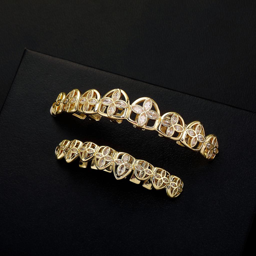 New Arrival 8 Teeth Grillz Leaf Shape Mirco Pave Zircon Braces Cool Big Gold Grillz Vampire Halloween
