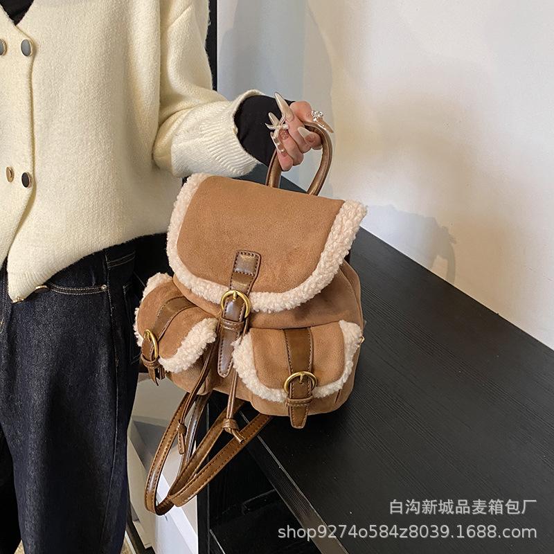 

Высококачественный рюкзак от производителя 2025 осень-зима корейская версия ретро матовая замша овечья шерсть многокарманный рюкзак хаки