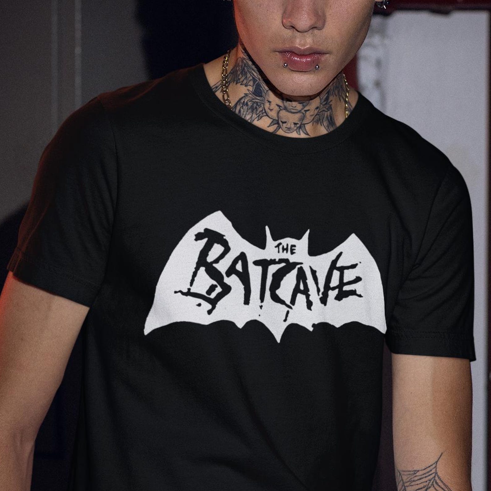 BATCAVE - T-shirt / Goth / Soho / London / Industrial / Synth / Punk / Post Punk / Electro / Techno / New Wave S