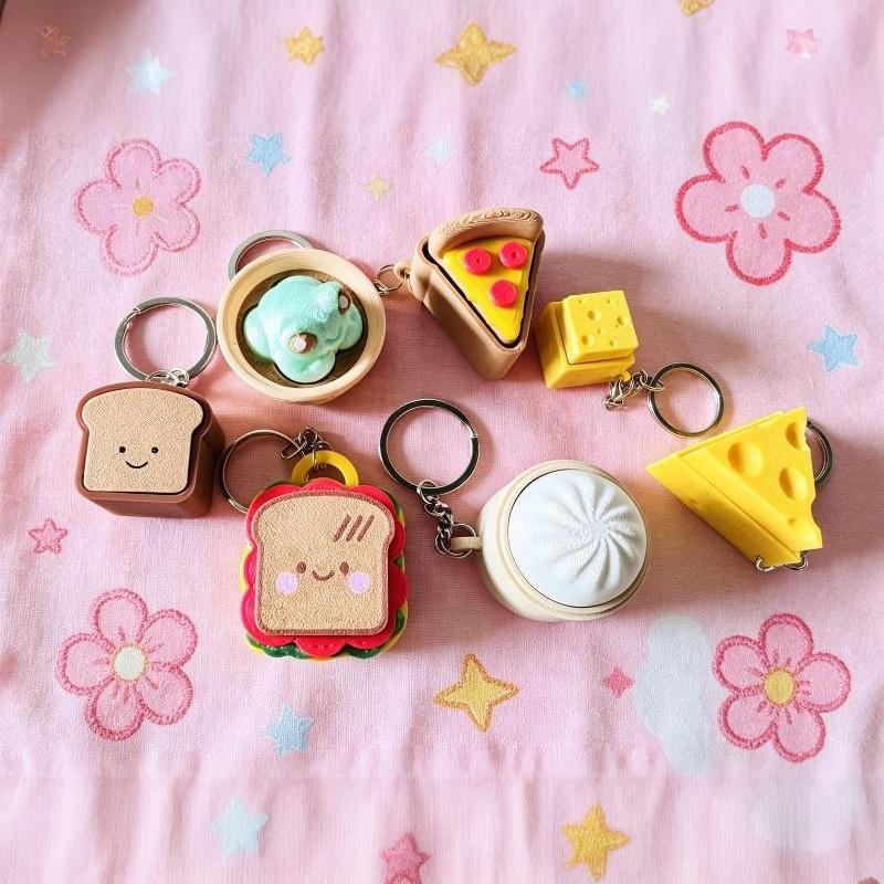Mini Steamed Bun Clicker Keychain Simulation Food Fidget Toy Soft Sensory Stress Relief Gadget for Kids Adults Daily Use