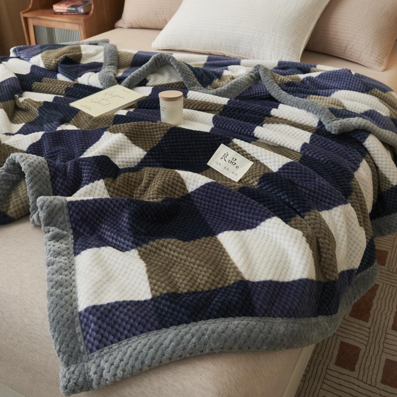 New Type of Printed Style Blanket, Bean Down Multifunctional Dormitory Nap Blanket