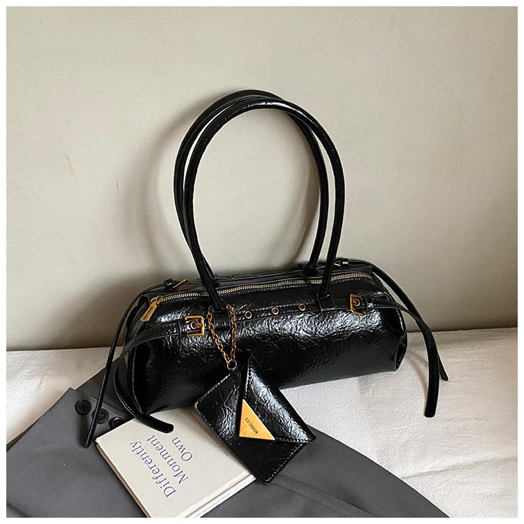 Retro Niche Single Shoulder Underarm Bag Women's 2025 New Trendy Pillow Bag Simple Large-capacity Commuter Handbag