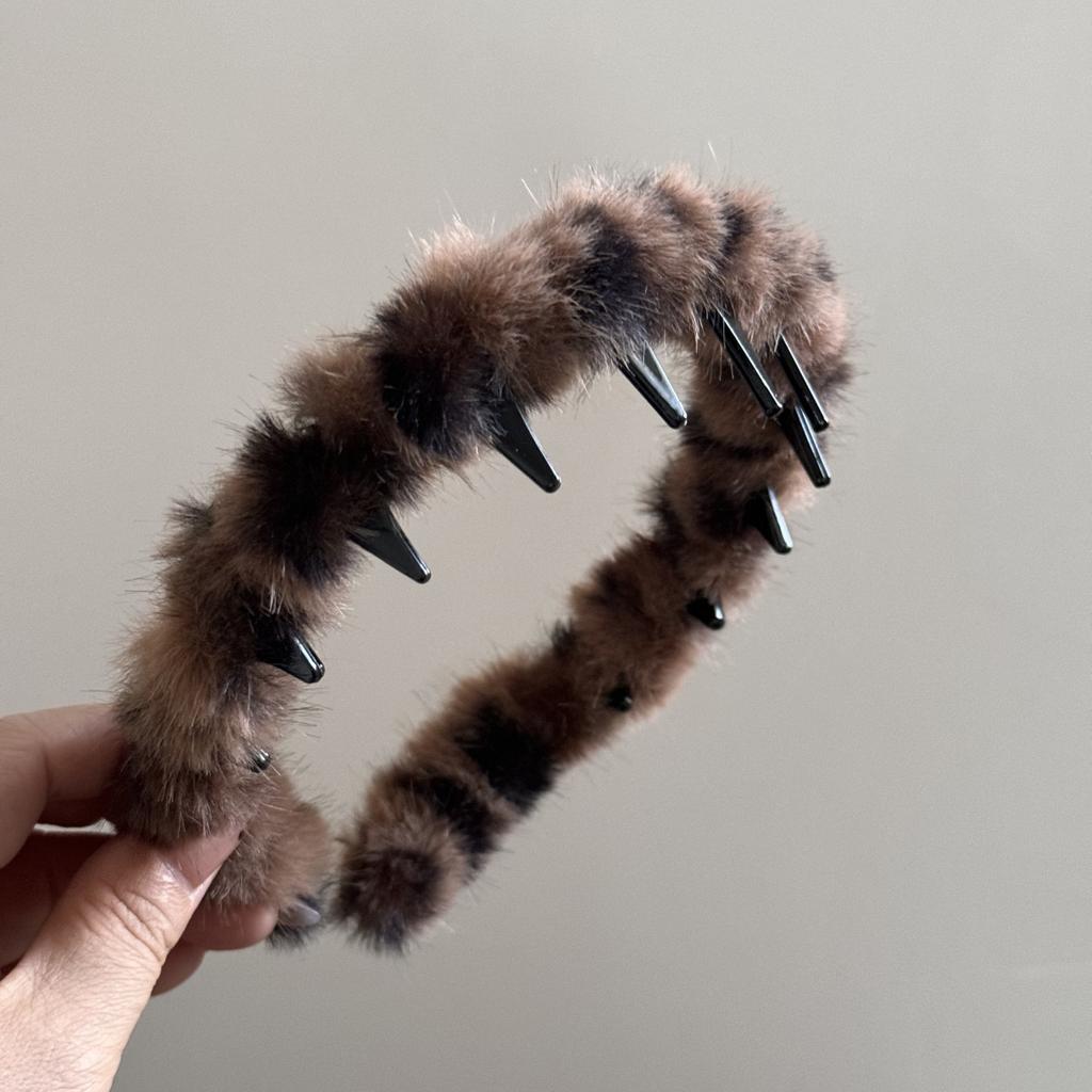 Faux Fur Plush Headband Leopard Warm Furry Hairband Shark Tooth Zig Zag Design Comb Nonslip Headbands Women Hair Accessories