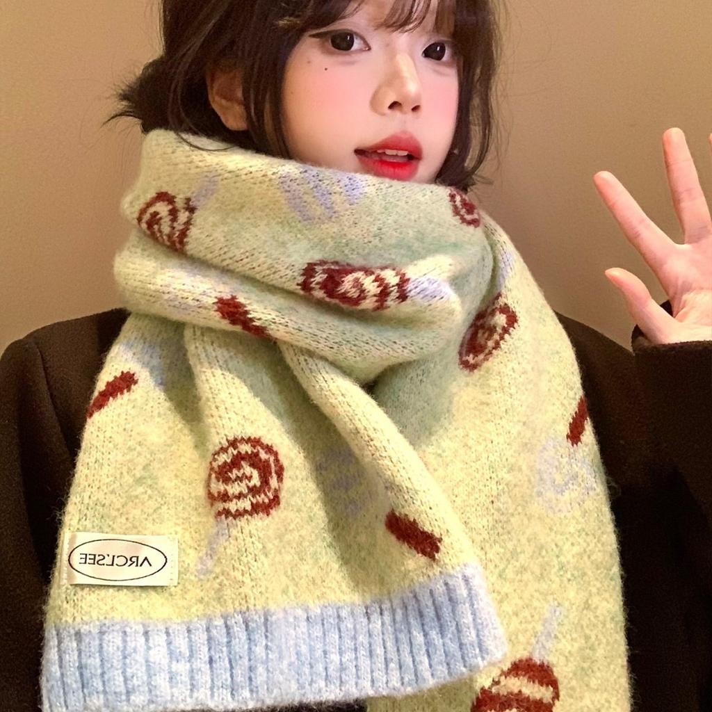 Winter Korean version of sweet thickened warm knitted scarf female cute candy versatile neck protection scarf student female riding