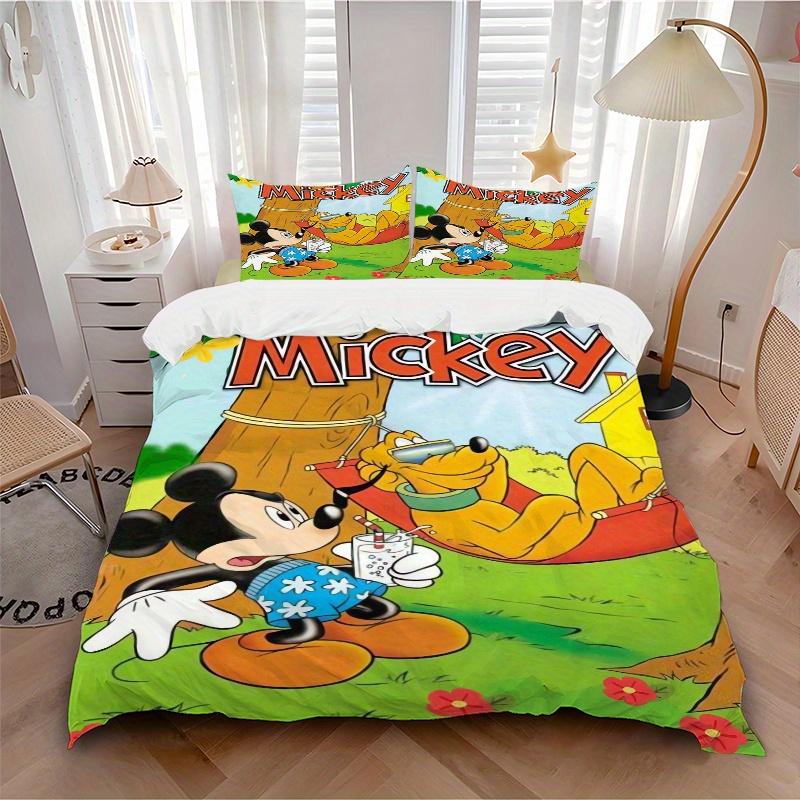 3pcs Pluto & Mickey Mouse Bedding Set - 1 Soft Quilt Cover + 2 Pillowcases, Machine Washable - Suitable for All Seasons, Perfect Gift for Family