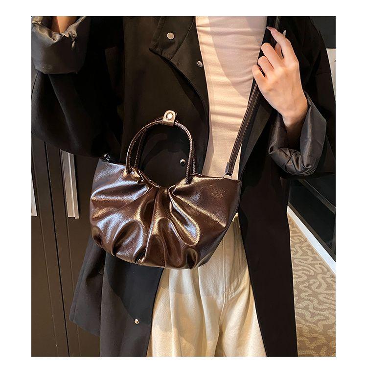 

Легкая и удобная универсальная модная плиссированная женская сумка в стиле Cloud Forest, большая вместимость, оригинальная маленькая сумка в стиле Lazy кофейный