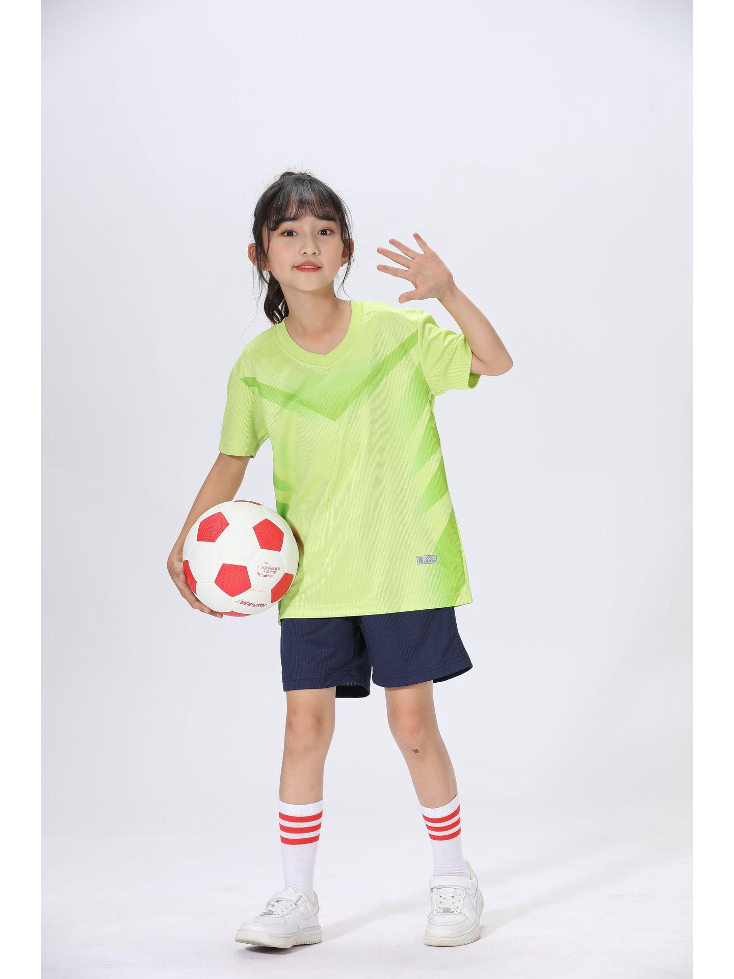 

Kids Summer Sports Jersey Set - Boys & Girls Football Team Uniform L світло-зелений колір