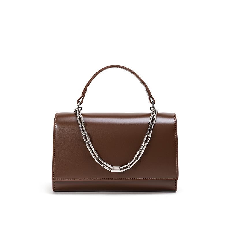 

Autumn/Winter Crossbody Handbag: Premium Genuine Leather Women s Shoulder Bag for Fashionable Commute 20x8x12cm