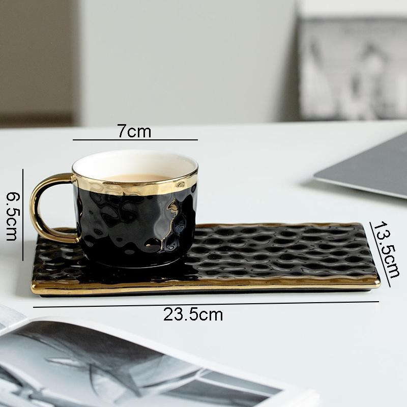 

Набор керамических чашек и тарелок с позолоченным узором и молотковым узором Чашка для послеобеденного чая Кофейная чашка Чашка для молока Чашки для напитков Бытовые чашки для воды 180ML