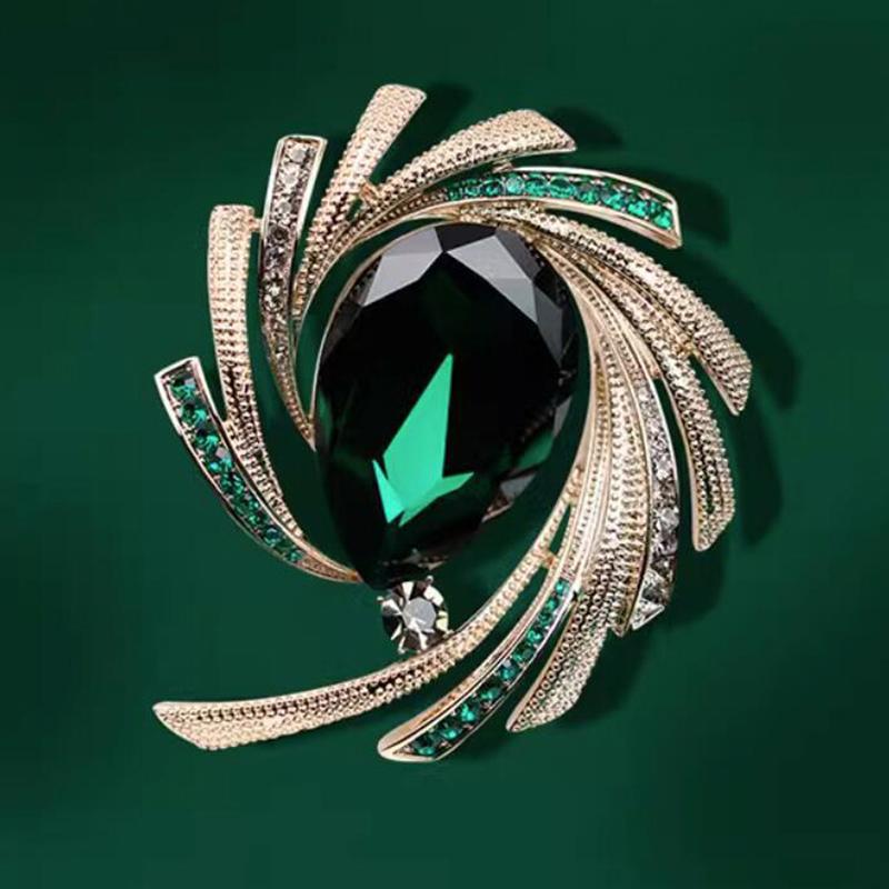 Vintage Brooch Alloy Irregular Corsage Light Luxury  Badges Pin For Women  Jewelry Creative Gift Accessories