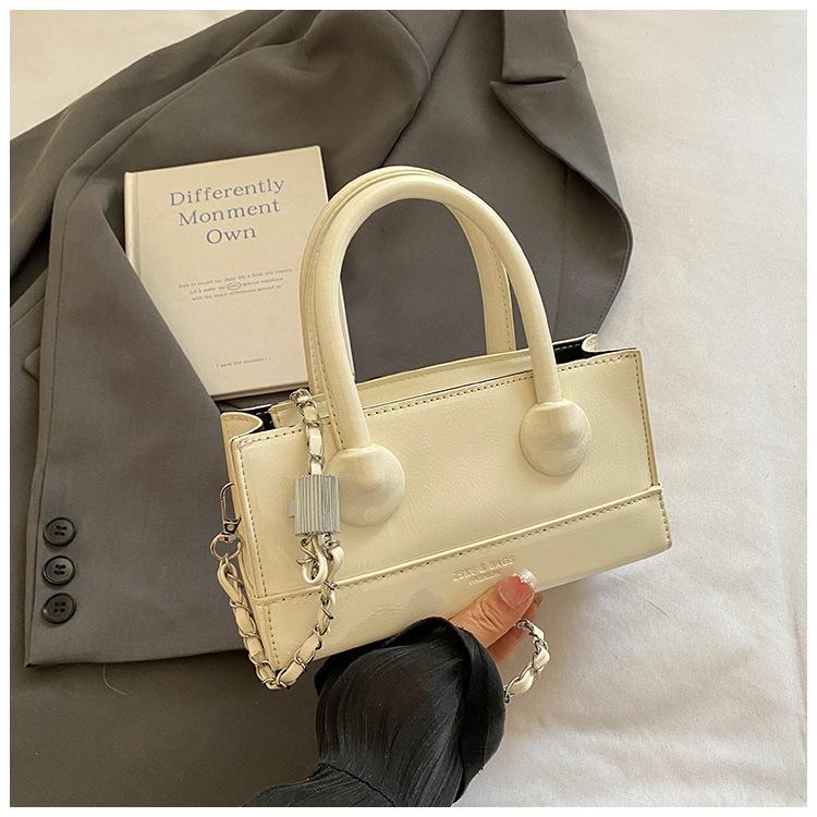 

Niche design 2025 new small square bag women s super fire exquisite hand bag versatile chain bag high-end messenger bag
