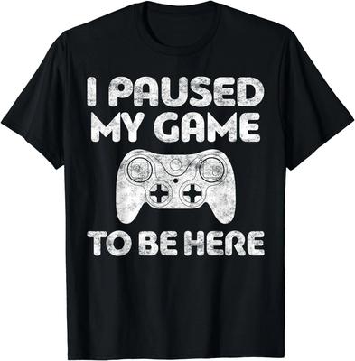 Ho Pausato il Mio Gioco Per Essere Qui Maglietta Regalo per Videogiocatore Maglietta Unisex