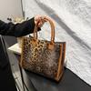 New Leopard Print Trend Tote Bag Women's Large-capacity Niche Work Commuter Students Class Fashion Shoulder Bag