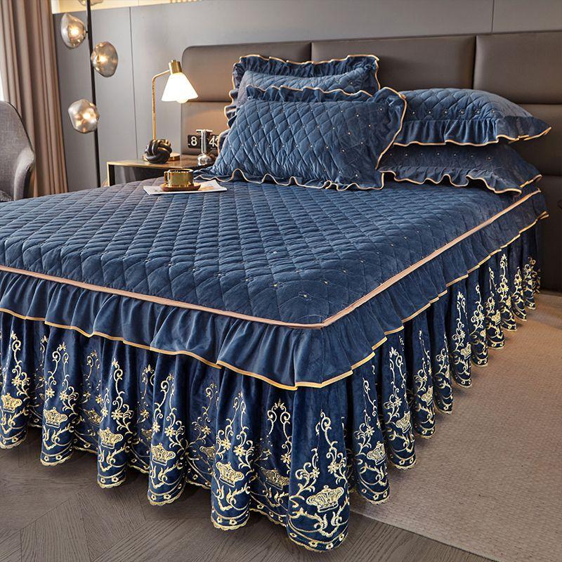 3pcs Luxurious European Quilted Crystal Velvet Bed Skirt Set with Lace Trim - Warm, Thick, Non-Slip, Includes 2 Pillow Shams and 1 Bed Skirt