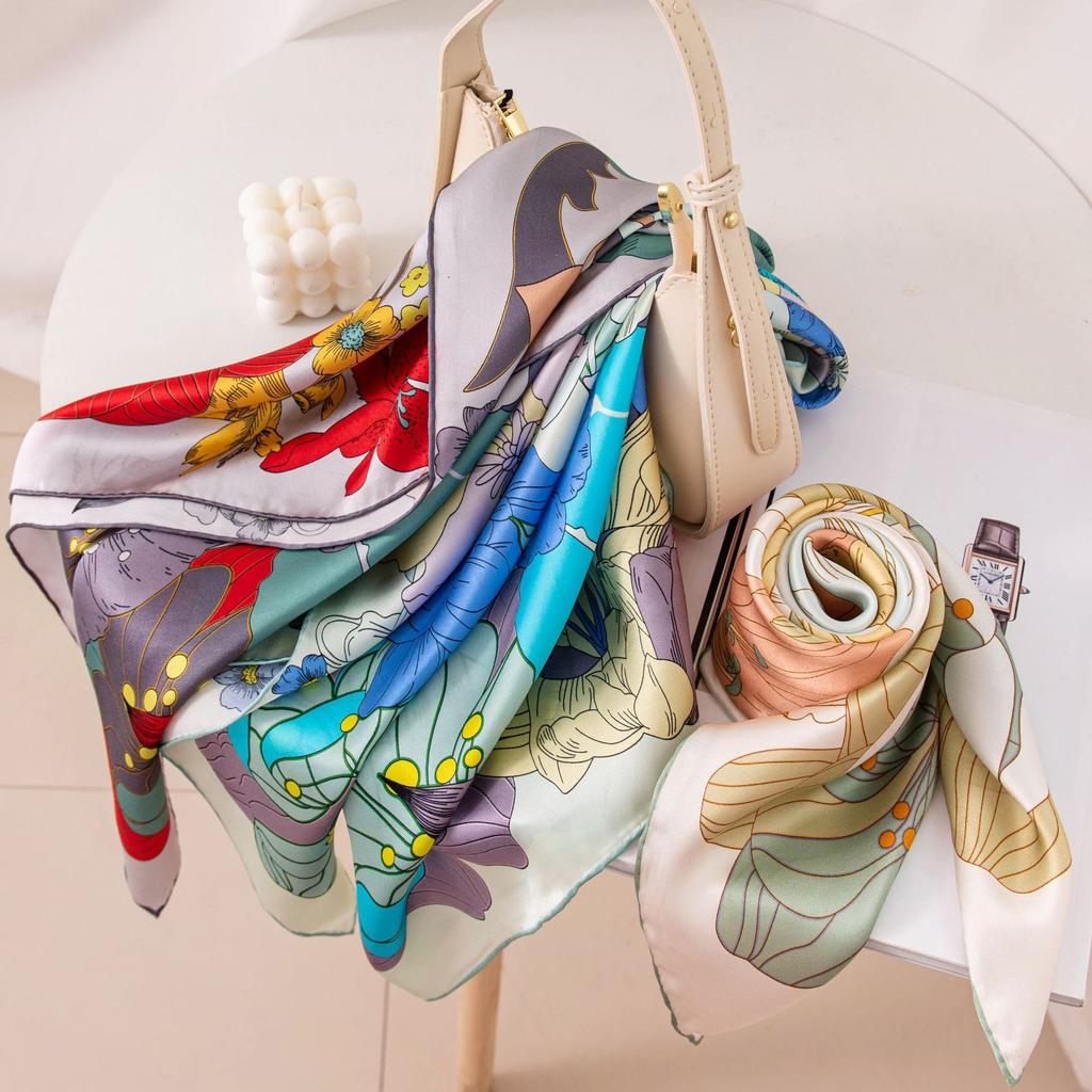 The New Mulberry Silk Square Scarf Has a High-end Temperament. It Is a Silk Silk Scarf for Women, a Thin Scarf, and a Shawl.