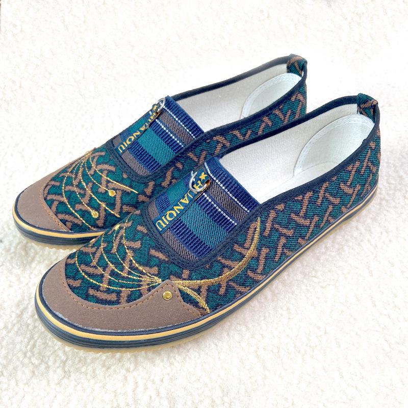 Women's Autumn Non-Slip Soft Sole Shoes - Comfortable Flat Bottom for Middle-Aged & Elderly