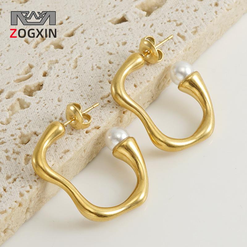 

European & American Fashion Irregular Titanium Steel Pearl Earrings - 18k Niche Design золотой