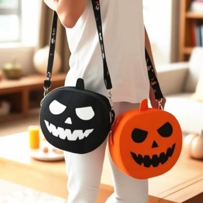 Halloween Pumpkin Silicone Crossbody Bag Funny Novelty Shoulder Bag with Zipper for Party Travel Gift Holds Phone Lipstick Coin