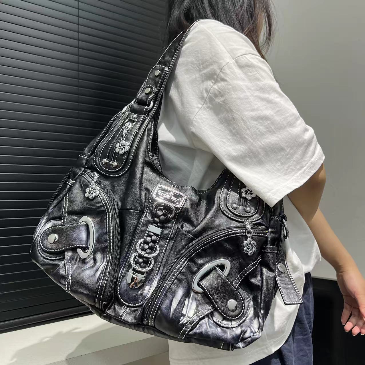 

Niche Women S Washing Water Dyeing Tote Bag Large Capacity Retro Shoulder Bag чёрный