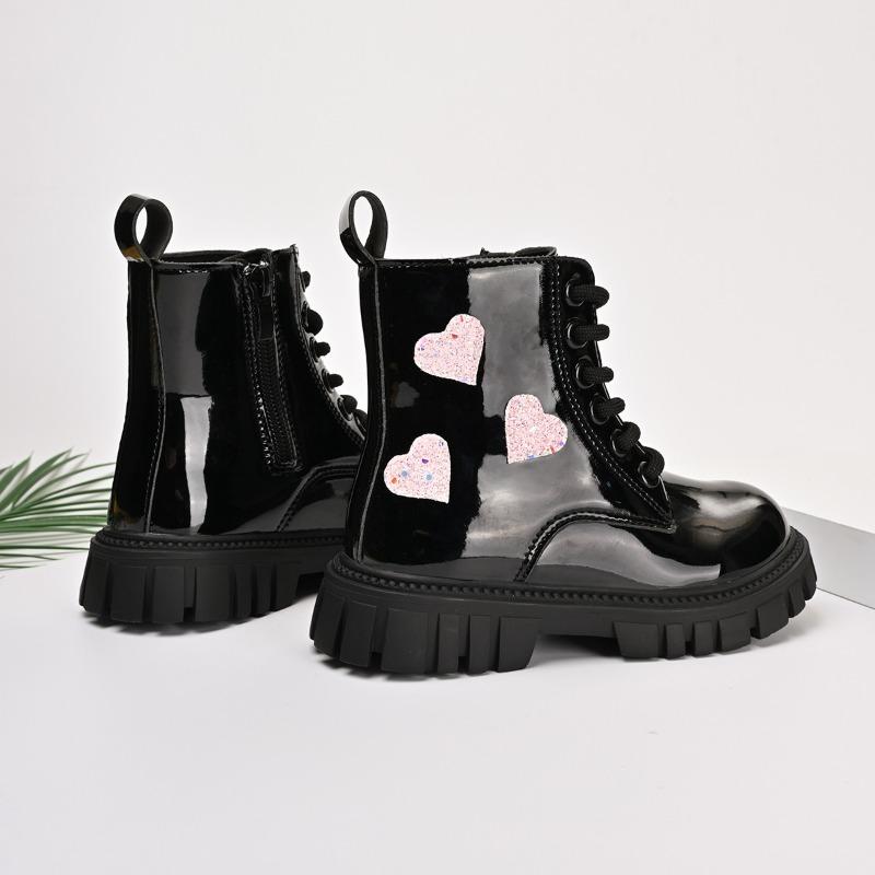 Girls Short Boots Sweet Love Heart Kids Princess Boots Black Glossy Versatile  Autumn  Children Leather Boots Side Zipper