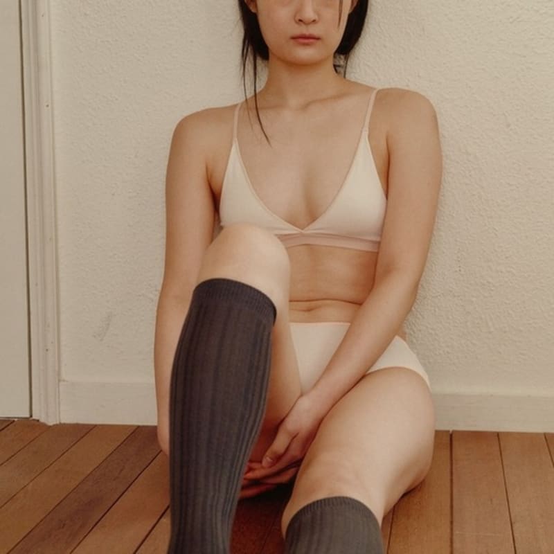 SOOPUI Ekologiska bomulls knästrumpor i kolgrått