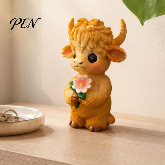 Creative Birthday Gifts for Friends Highland Cow Holding Flower Statue, Cute Resin Animal Figurine, Desk Accessories Women Farmhouse Sculpture
