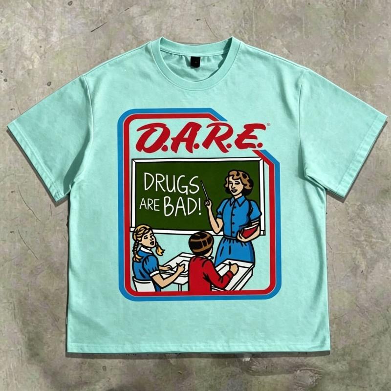 Men's T-shirt with Retro DARE Slogan Pattern Printed Short Sleeved T-shirt and American Street Style Round Neck Men's Casual Top