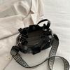 Retro Premium Bucket Bag Women's Large-capacity New Portable Commuter Versatile Single Shoulder Oblique Span Bag