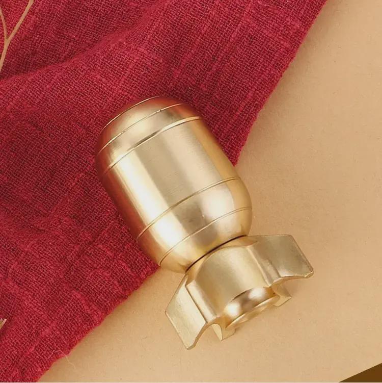 Messing Dekompression rotierenden Gyroskop Torpedo Bomb Griff – Tragbare Desktop Spinner